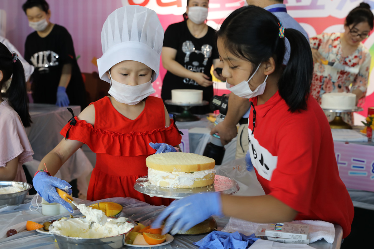 夏日里的甜蜜,市中医院亲子diy蛋糕乐趣多多